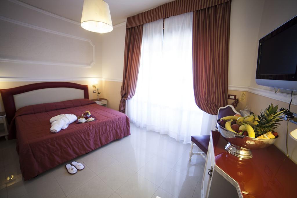 Hotel Gran Duca Ливорно Екстериор снимка