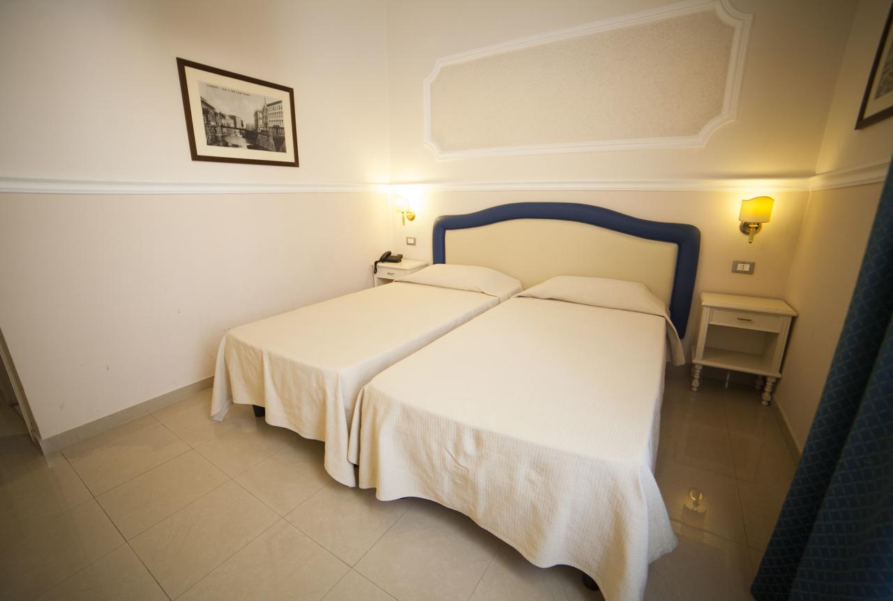Hotel Gran Duca Ливорно Екстериор снимка